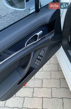 Фастбек Porsche Panamera 2015 в  фото 15 Фастбек Porsche Panamera 2015 в