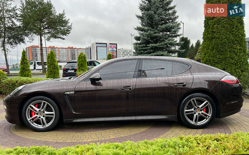 Фастбек Porsche Panamera 2013 в Львові