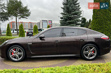 Фастбэк Porsche Panamera 2013 в 