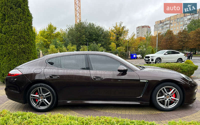 Фастбек Porsche Panamera 2013 в Львові