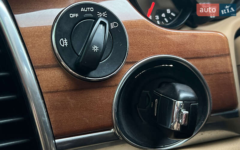 Фастбек Porsche Panamera 2013 в Львові