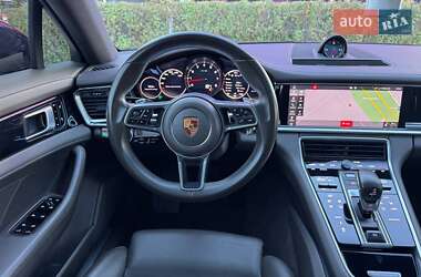 Фастбек Porsche Panamera 2018 в  фото 26 Фастбек Porsche Panamera 2018 в