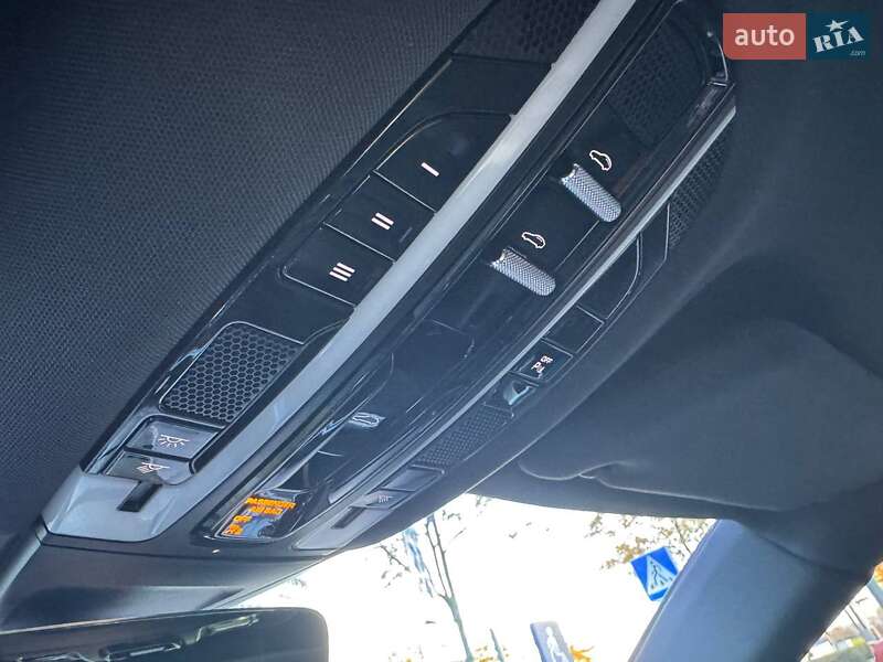 Фастбэк Porsche Panamera 2018 в Киеве