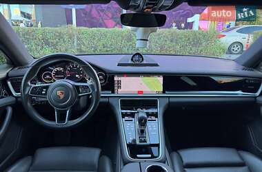 Фастбек Porsche Panamera 2018 в  фото 38 Фастбек Porsche Panamera 2018 в