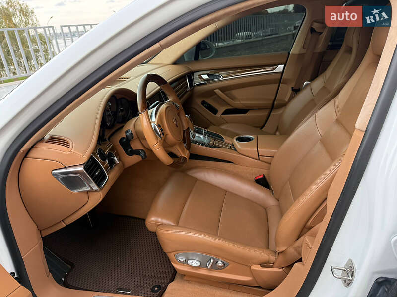 Фастбэк Porsche Panamera 2013 в Киеве фото 17 Фастбэк Porsche Panamera 2013 в Киеве