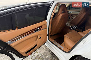 Фастбэк Porsche Panamera 2013 в 