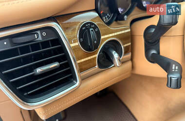 Фастбэк Porsche Panamera 2013 в 