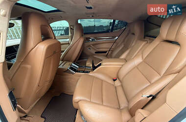 Фастбэк Porsche Panamera 2013 в 