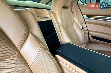 Фастбэк Porsche Panamera 2013 в 