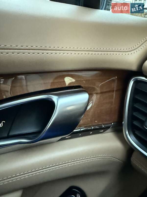 Фастбэк Porsche Panamera 2013 в Киеве