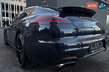 Фастбэк Porsche Panamera 2013 в 
