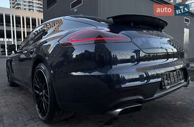 Фастбэк Porsche Panamera 2013 в 