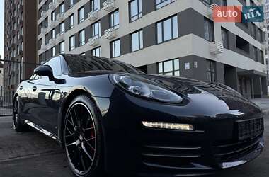 Фастбэк Porsche Panamera 2013 в Киеве