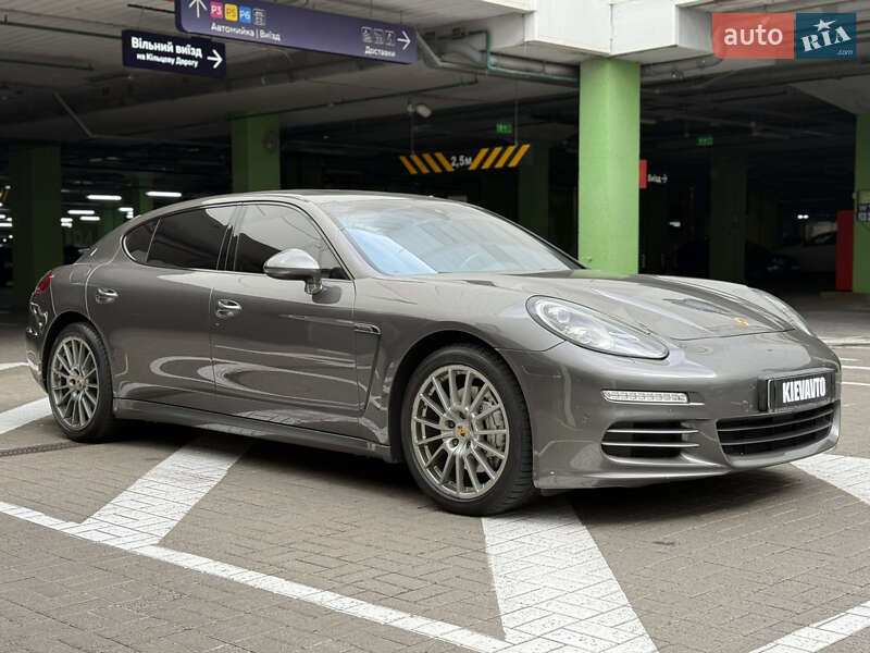 Фастбэк Porsche Panamera 2014 в Киеве фото 10 Фастбэк Porsche Panamera 2014 в Киеве