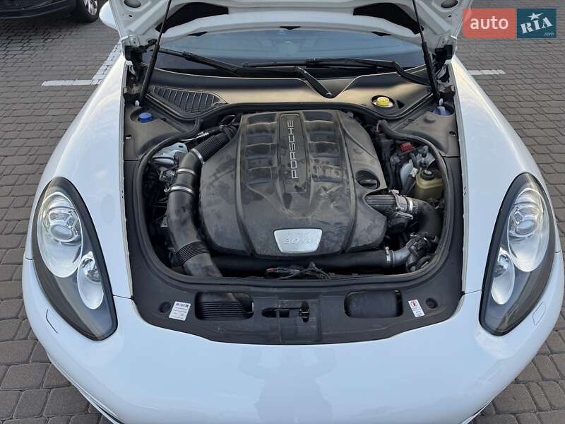 Фастбэк Porsche Panamera 2013 в Киеве