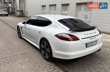 Фастбэк Porsche Panamera 2012 в 