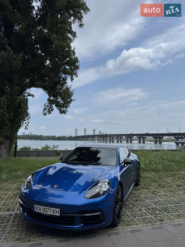 Porsche Panamera 2018