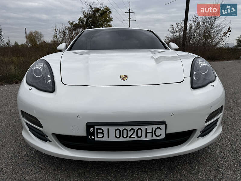 Фастбек Porsche Panamera 2010 в Харкові