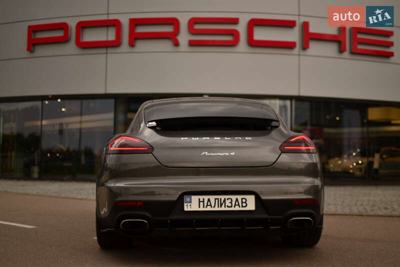 Фастбек Porsche Panamera 2013 в Києві фото 20 Фастбек Porsche Panamera 2013 в Києві