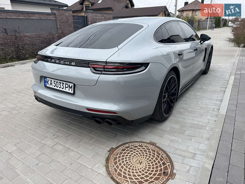 Фастбэк Porsche Panamera 2017 в Киеве