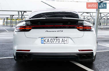 Фастбек Porsche Panamera 2019 в  фото 10 Фастбек Porsche Panamera 2019 в