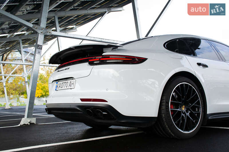 Фастбек Porsche Panamera 2019 в Києві