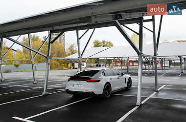 Фастбек Porsche Panamera 2019 в  фото 37 Фастбек Porsche Panamera 2019 в