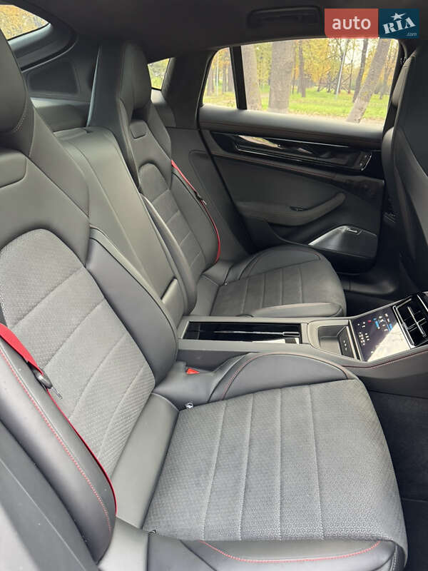 Фастбек Porsche Panamera 2025 в Кривому Розі фото 39 Фастбек Porsche Panamera 2025 в Кривому Розі