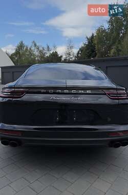 Фастбэк Porsche Panamera 2018 в 