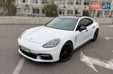 Фастбэк Porsche Panamera 2017 в Киеве