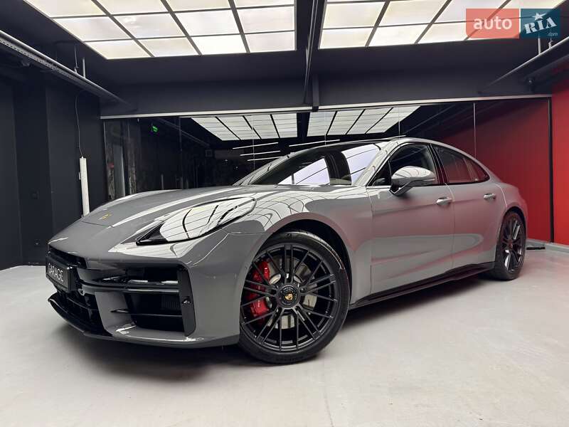 Фастбек Porsche Panamera 2025 в Києві