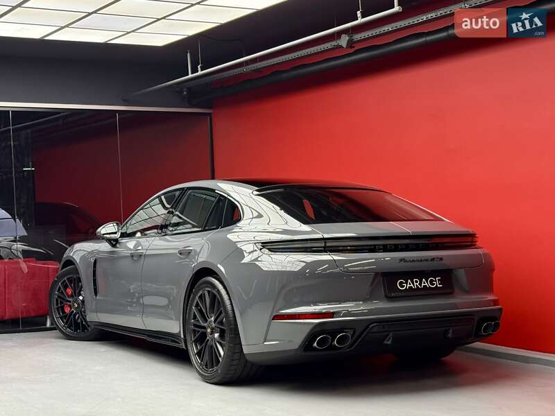 Фастбек Porsche Panamera 2025 в Києві