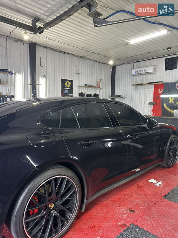Фастбэк Porsche Panamera 2018 в Днепре фото 18 Фастбэк Porsche Panamera 2018 в Днепре