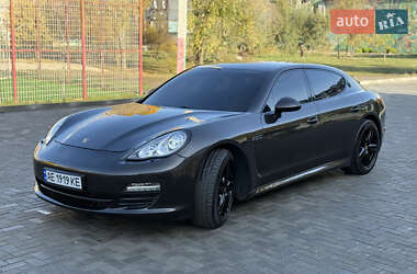 Фастбэк Porsche Panamera 2011 в Кривом Роге