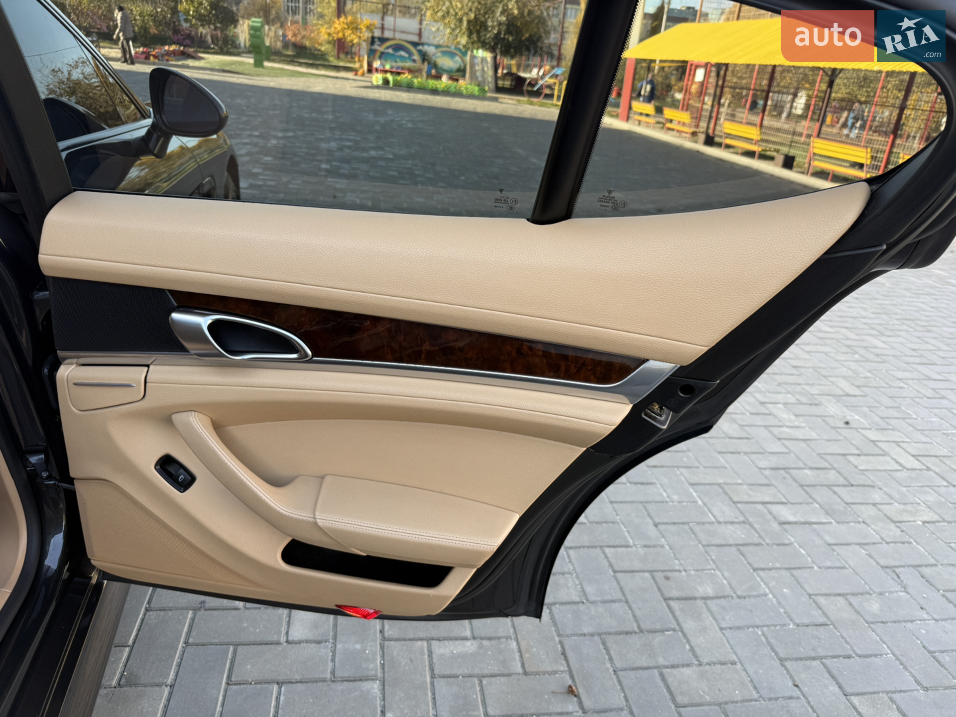 2011 Porsche Panamera - мініатюра 26