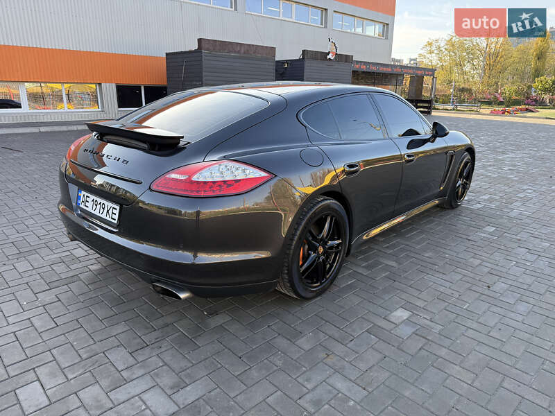 Фастбек Porsche Panamera 2011 в Кривому Розі фото 49 Фастбек Porsche Panamera 2011 в Кривому Розі