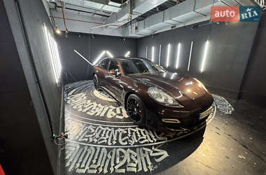 Фастбек Porsche Panamera 2011 в Одесі