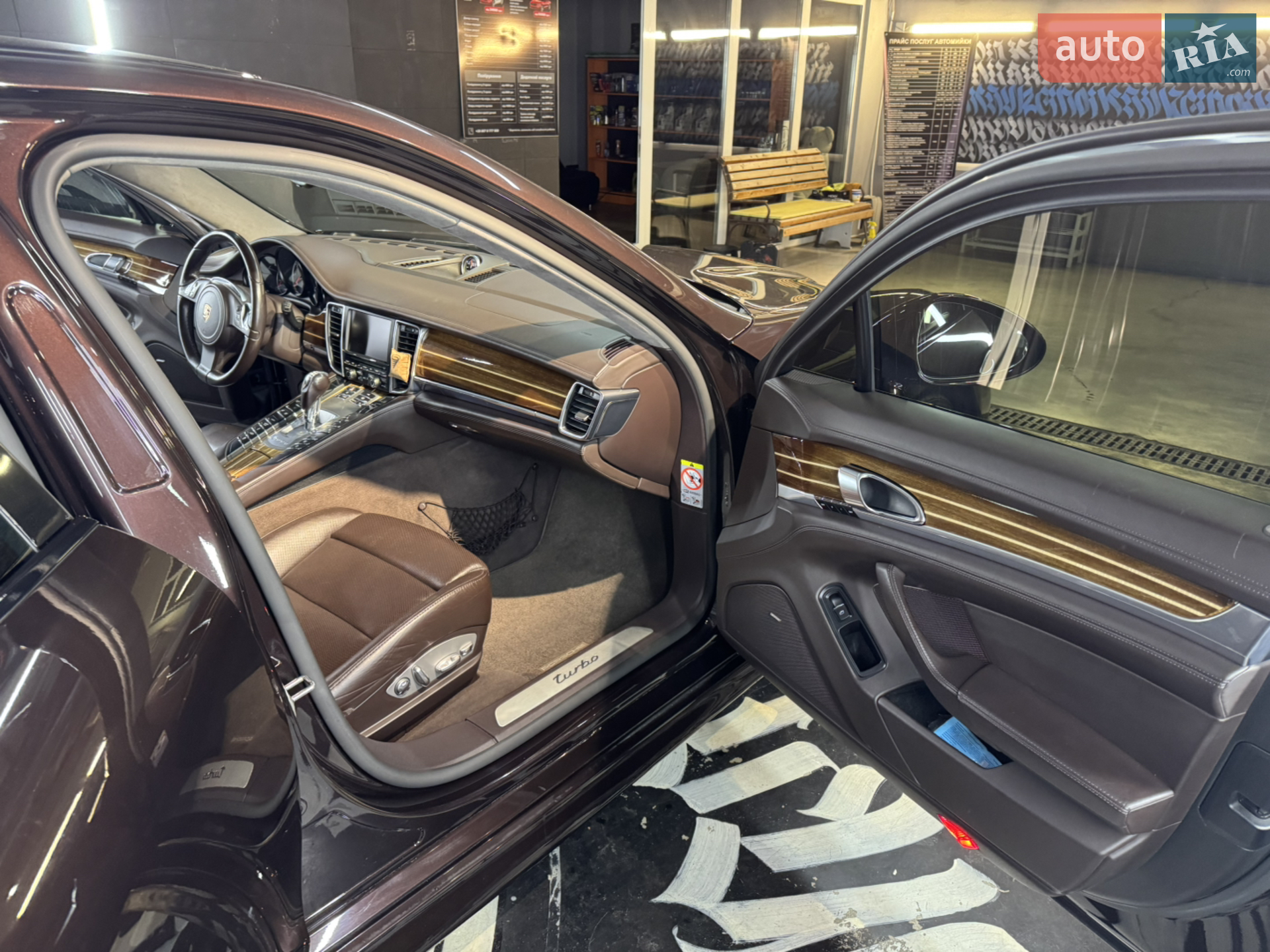 2011 Porsche Panamera - мініатюра 13