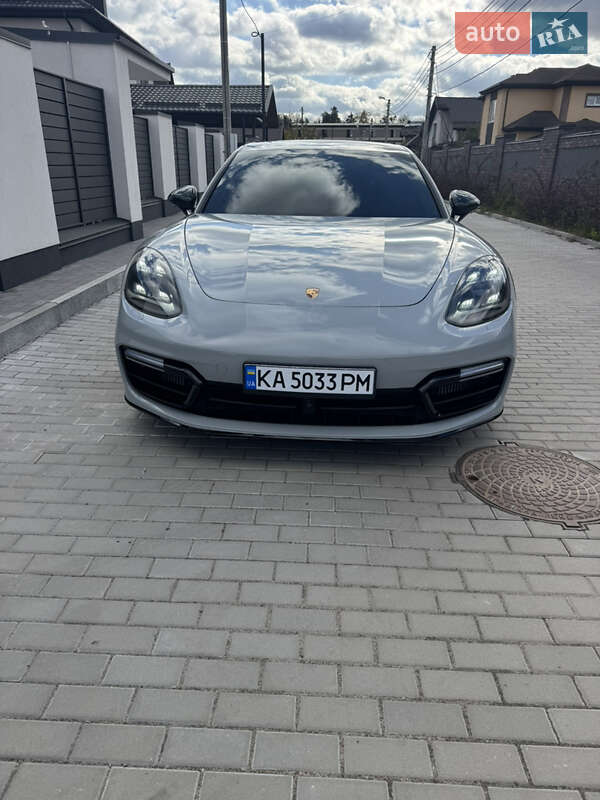 Фастбек Porsche Panamera 2017 в Києві