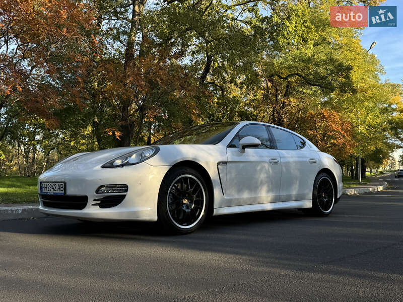 Фастбек Porsche Panamera 2012 в Одесі фото 7 Фастбек Porsche Panamera 2012 в Одесі
