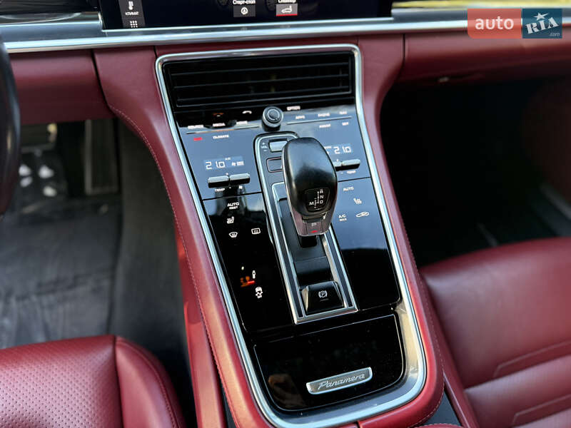 Універсал Porsche Panamera 2018 в Києві фото 26 Універсал Porsche Panamera 2018 в Києві