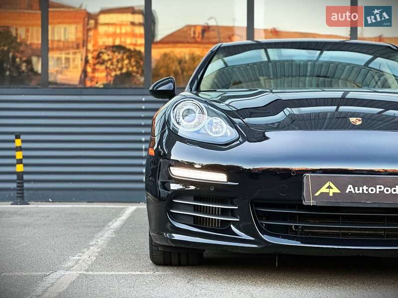 Фастбек Porsche Panamera 2015 в Києві фото 4 Фастбек Porsche Panamera 2015 в Києві