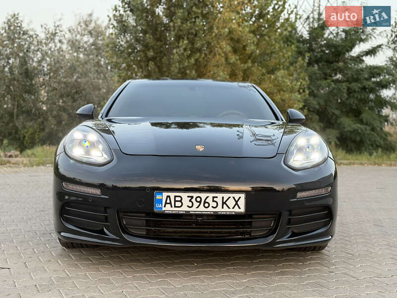 Фастбэк Porsche Panamera 2014 в Киеве
