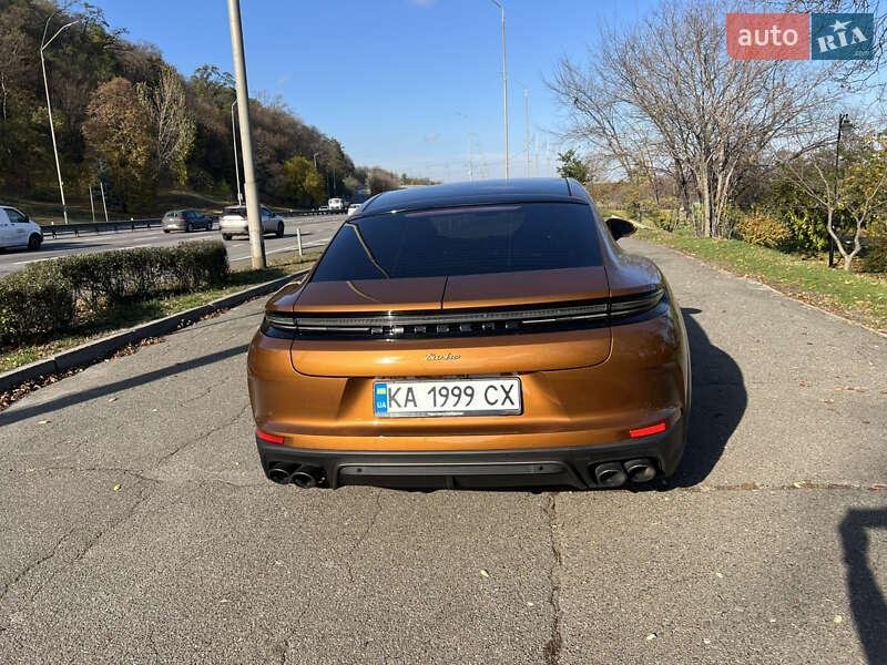 Фастбек Porsche Panamera 2024 в Києві