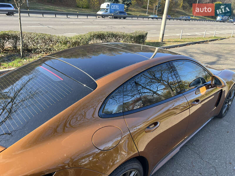 Фастбек Porsche Panamera 2024 в Києві