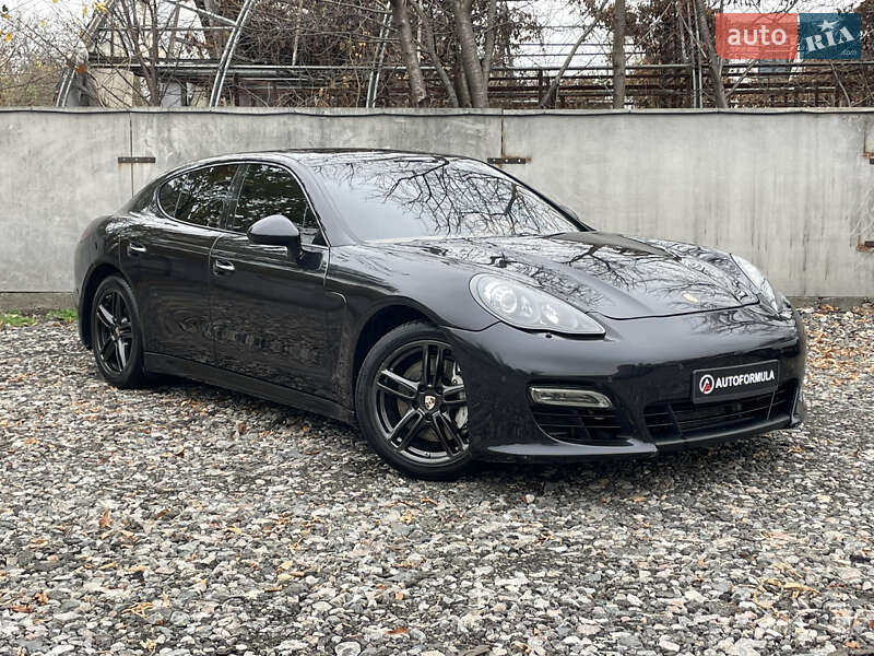Porsche Panamera 2012