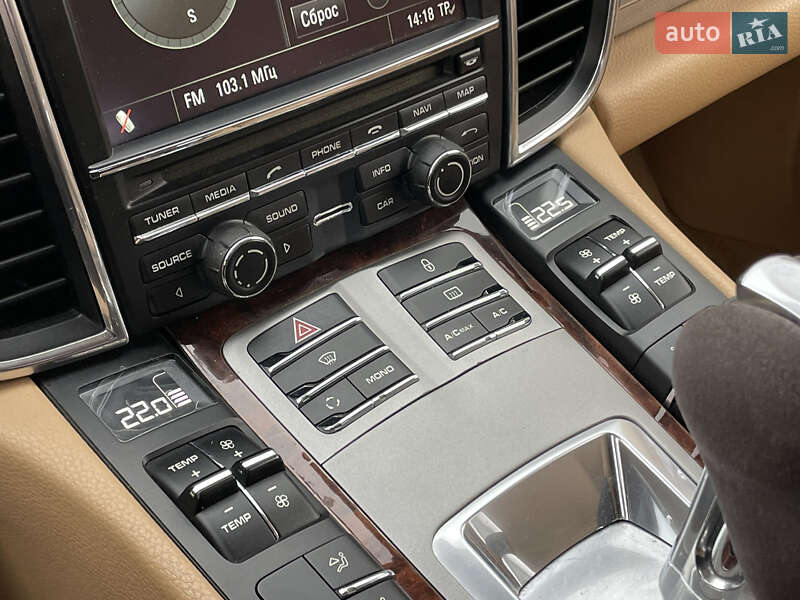 Фастбэк Porsche Panamera 2012 в Киеве