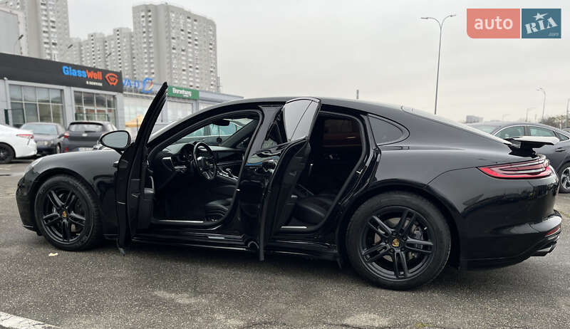 Фастбэк Porsche Panamera 2019 в Киеве фото 21 Фастбэк Porsche Panamera 2019 в Киеве