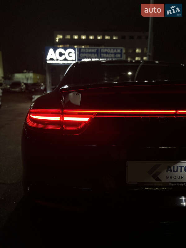 Фастбэк Porsche Panamera 2019 в Киеве фото 42 Фастбэк Porsche Panamera 2019 в Киеве