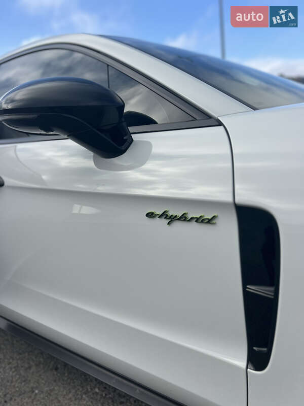 Фастбек Porsche Panamera 2017 в Львові